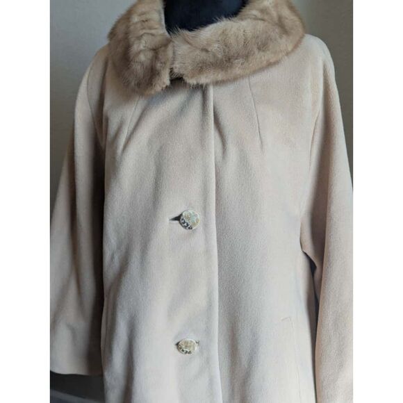 Vintage Union Made Marie Antoinette Austin 100% Cashmere Coat with Genuine Mink - Picture 2 of 9